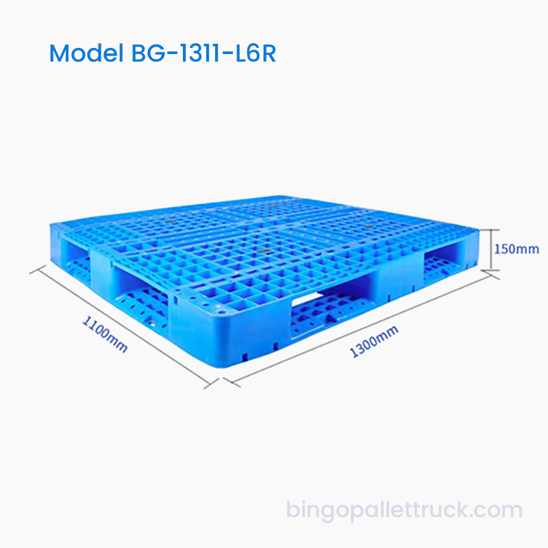 Pallet nhựa 1300x1100mm chống va đập được chế tạo để xử lý kho thô